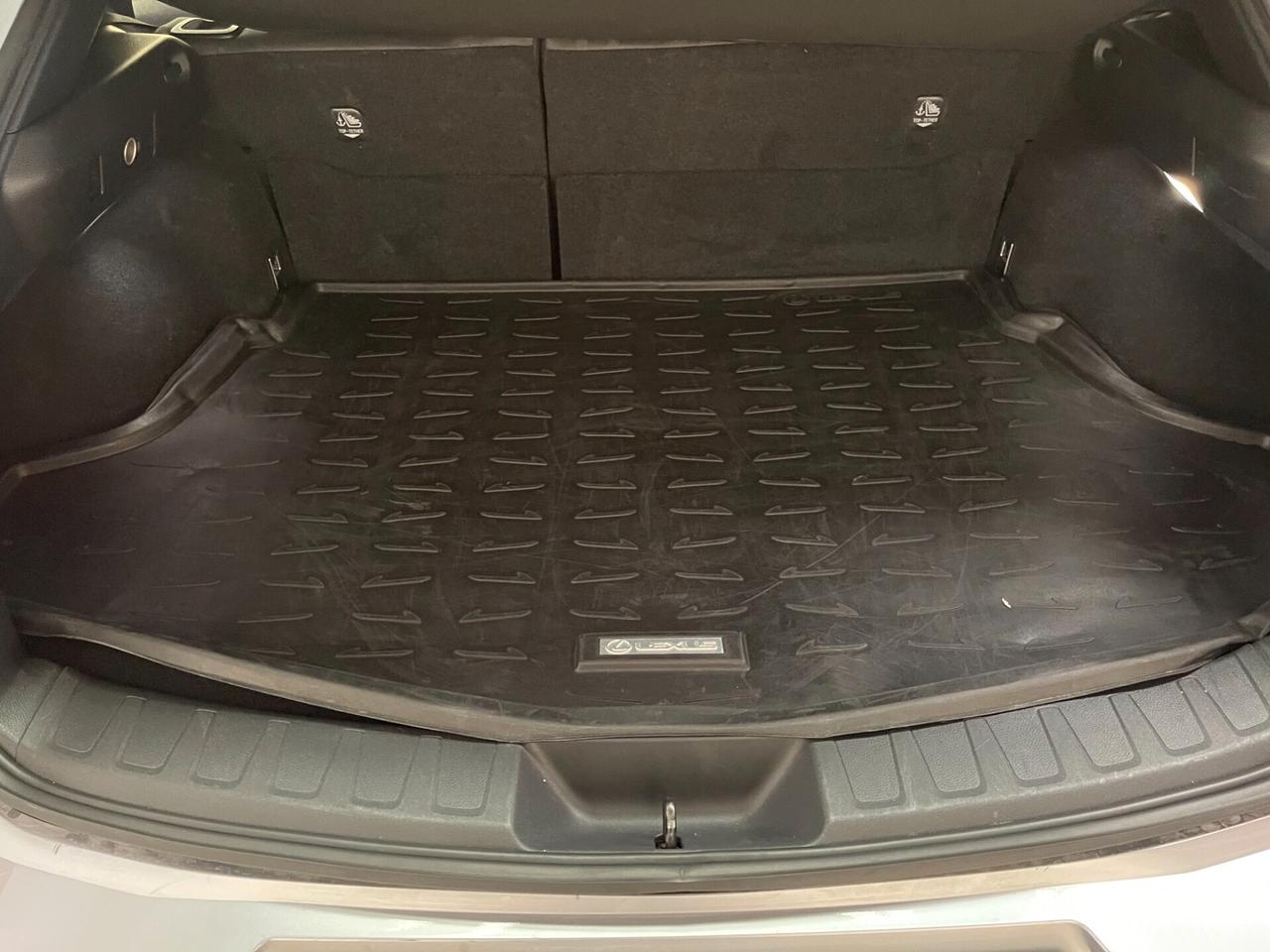 Lexus UX 250h Urban 2.0 2wd cvt-LEGGI SOTTO