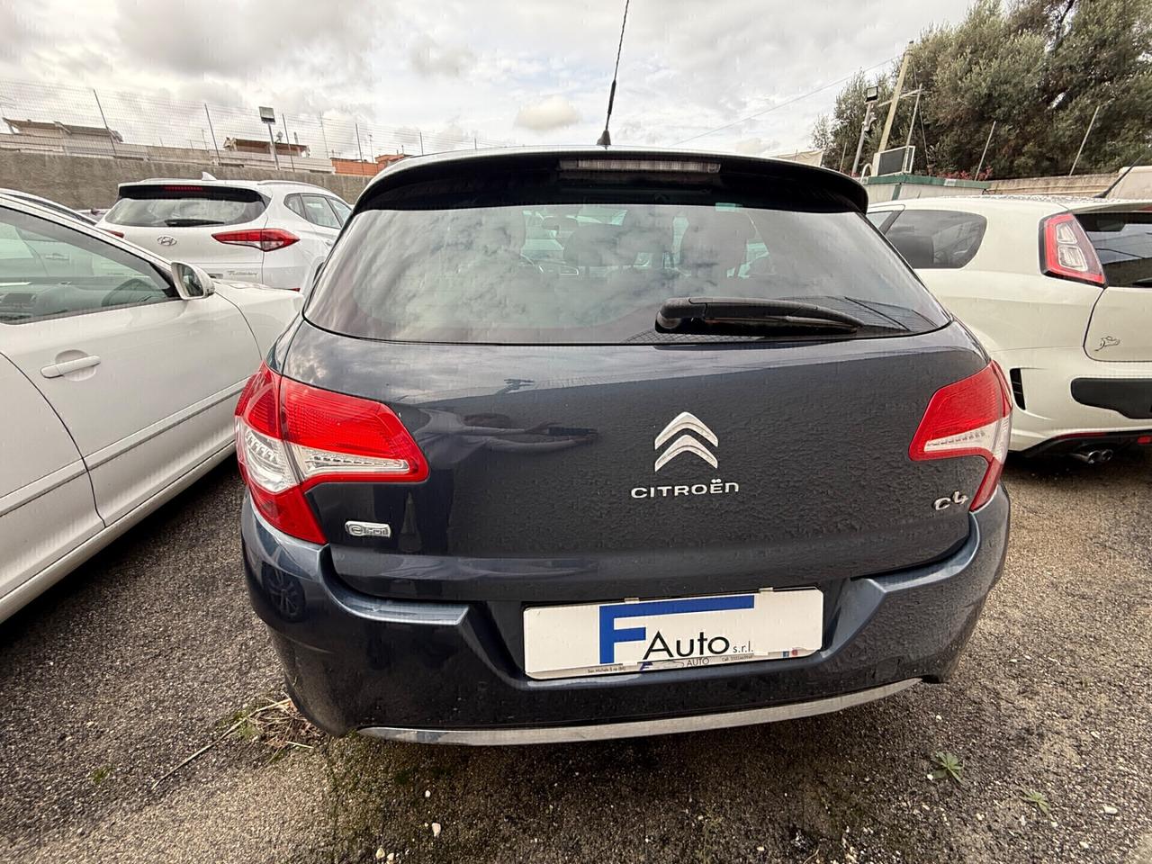 Citroen C4 1.6 e-HDi 110 airdream Exclusive,Climatronic,sensori di parcheggio,Pelle,ecc.