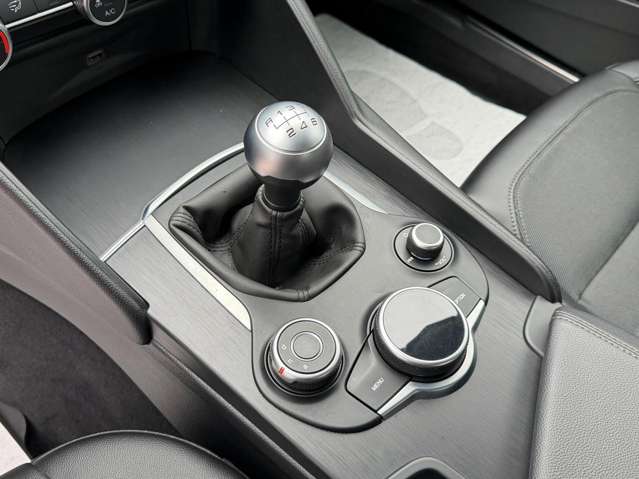 Alfa Romeo Giulia 2.2 TURBODIESL 180 cv. SUPER (Nav)