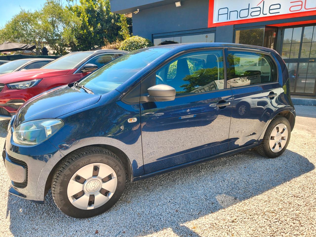 Volkswagen up! 1.0 5p. move **KM 105000**
