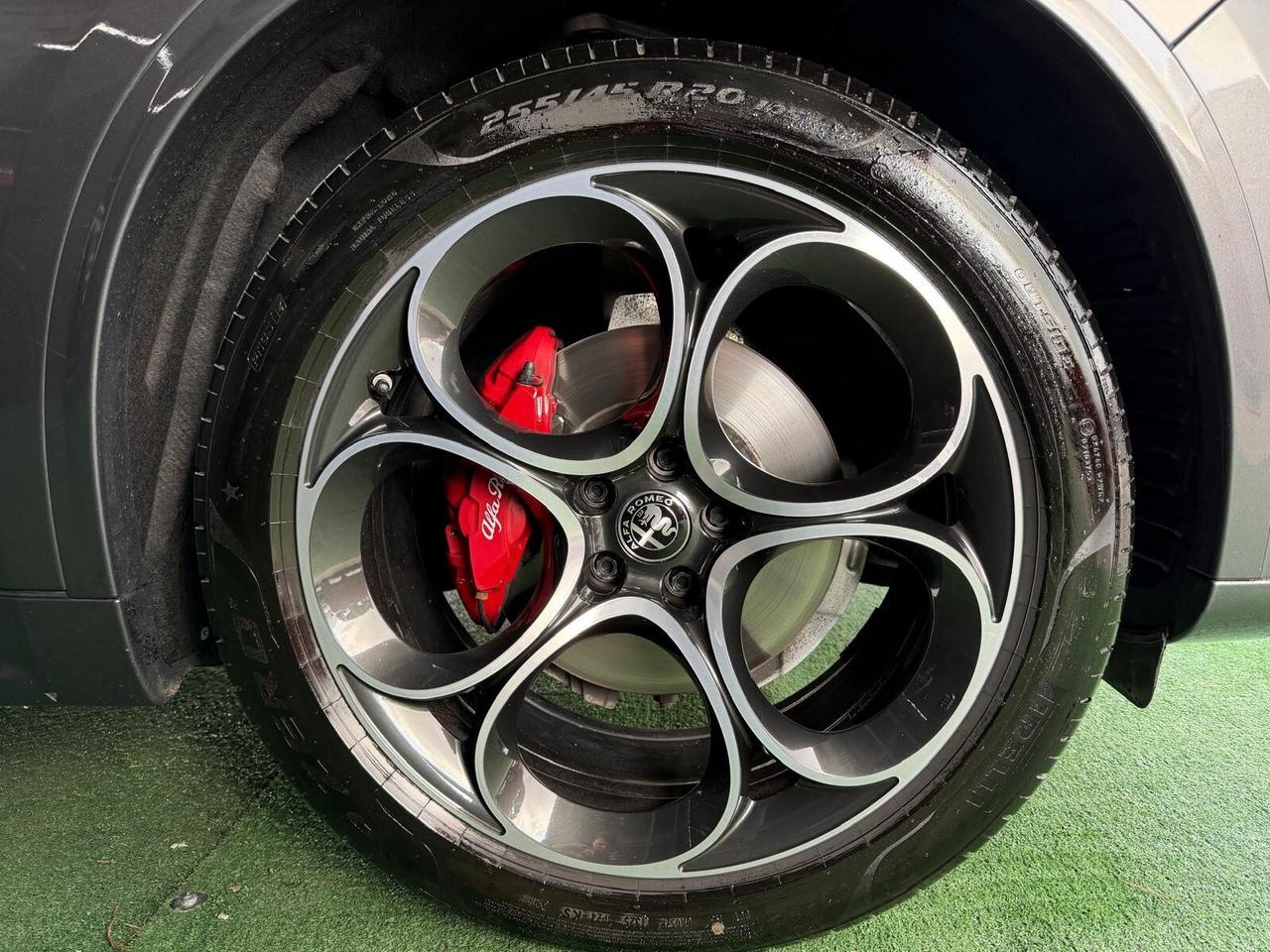 Alfa Romeo Stelvio 2.2 210 CV AT8 Q4 Veloce