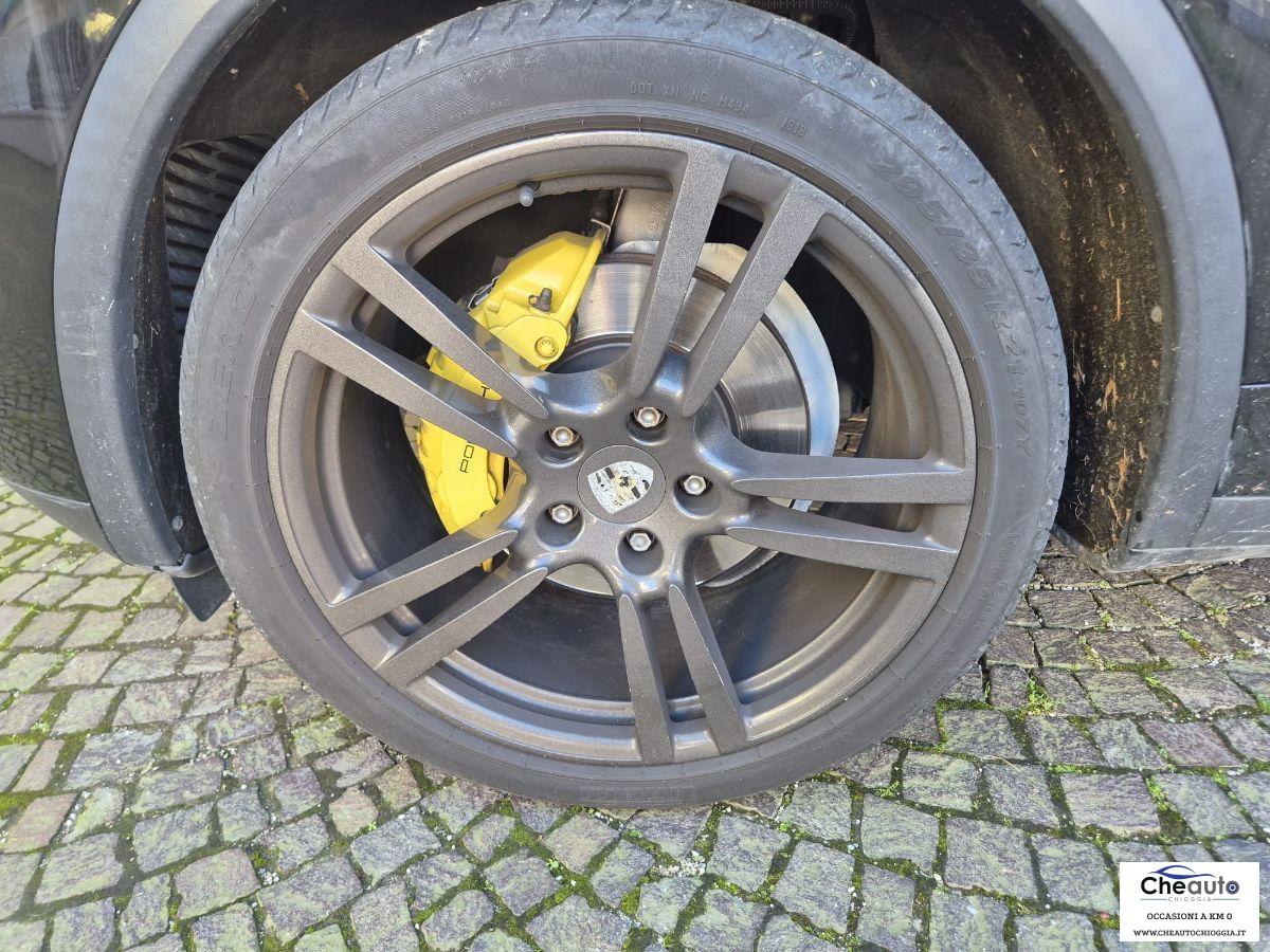 PORSCHE - Cayenne - 3.0 Diesel