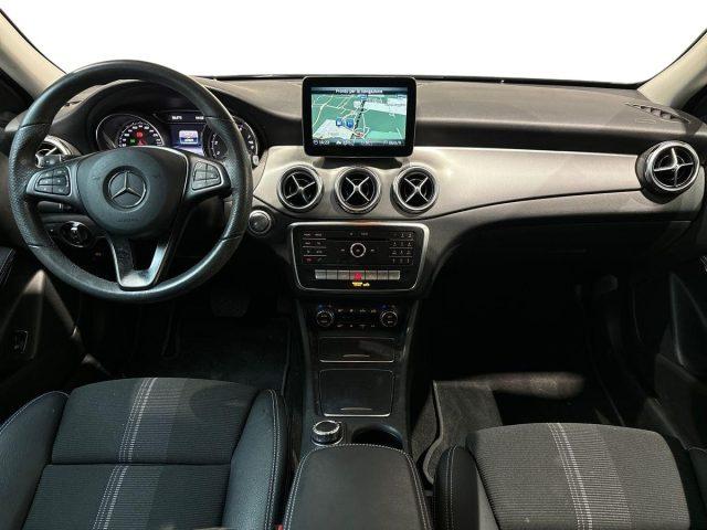 MERCEDES-BENZ GLA 180 Sport Auto