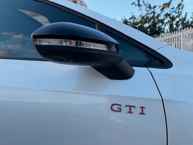 Volkswagen Golf DSG 265cv GTI