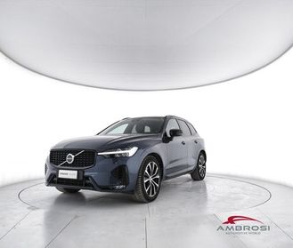 VOLVO XC60 B4 (d) AWD automatico Ultimate Dark