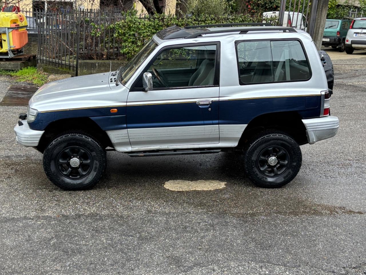 Mitsubishi Pajero 2500 turbo interccoler gls target