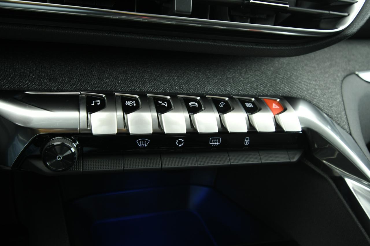 PEUGEOT 5008 1.5 bluehdi Allure Pack s&s 130cv eat8 CAMERA+APP CONNECT