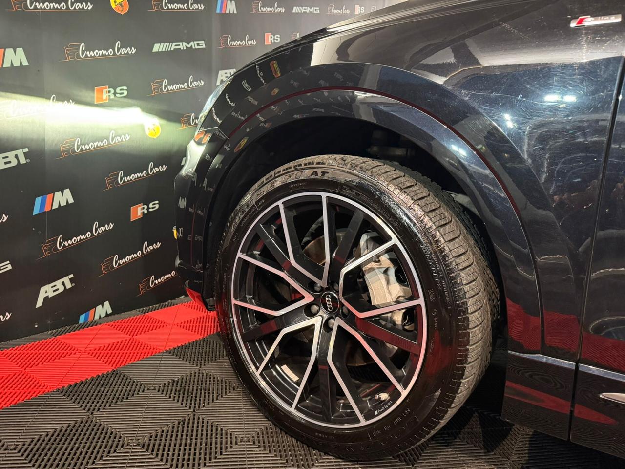 Audi Q8 50 TDI 286 CV quattro Sline