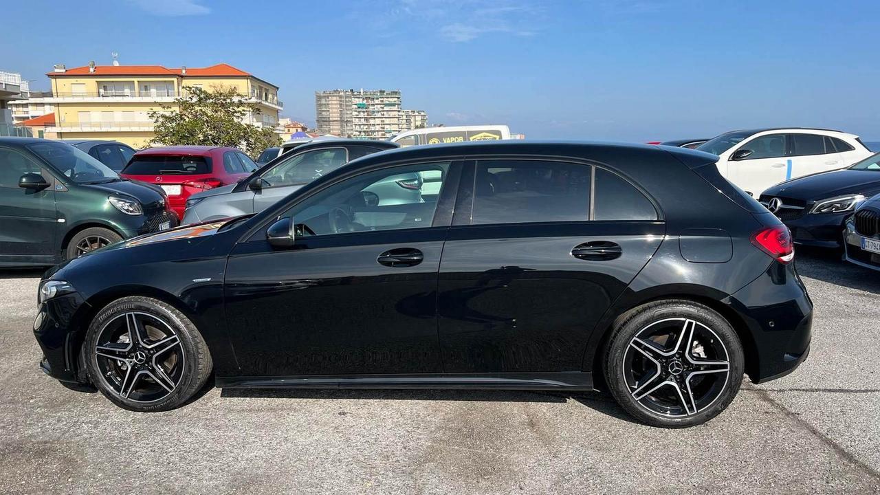 Mercedes-Benz A 180 d Premium Night edition auto