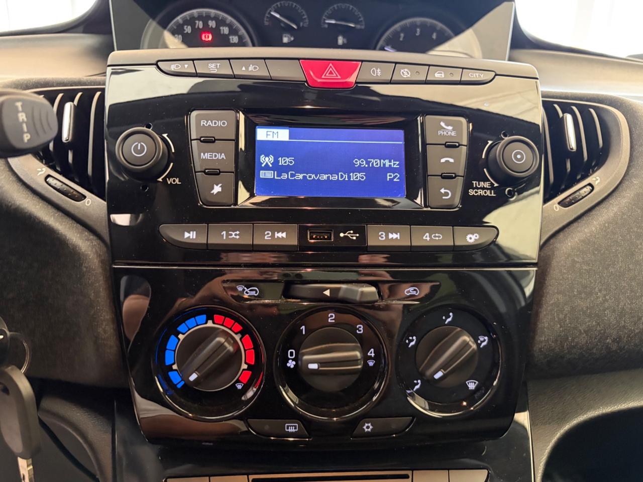 Lancia Ypsilon 1.0 FireFly 5 porte S&S Hybrid Ecochic Gold
