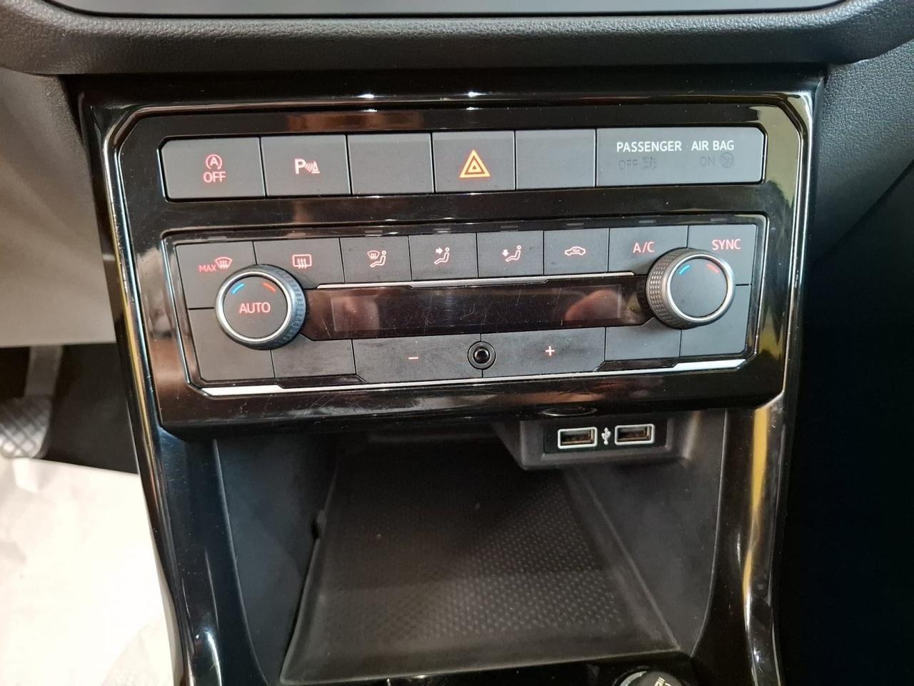 Volkswagen T-Cross 1.0 TSI 115 CV Advanced BMT full full optional