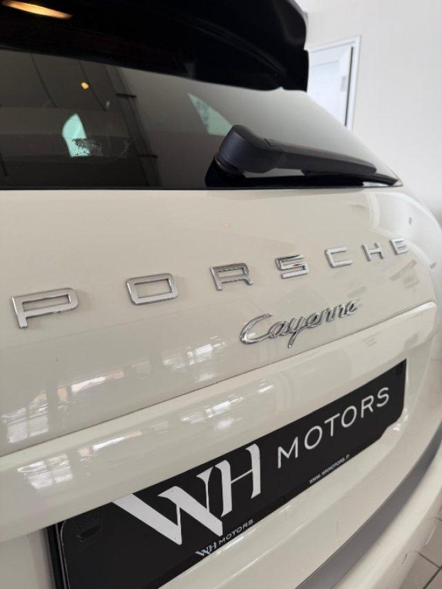 PORSCHE Cayenne 3.0 Diesel /BELL1SS1MO/