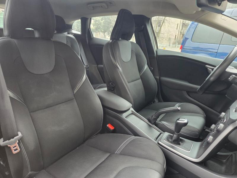 VOLVO V40 2.0 D BUSINESS