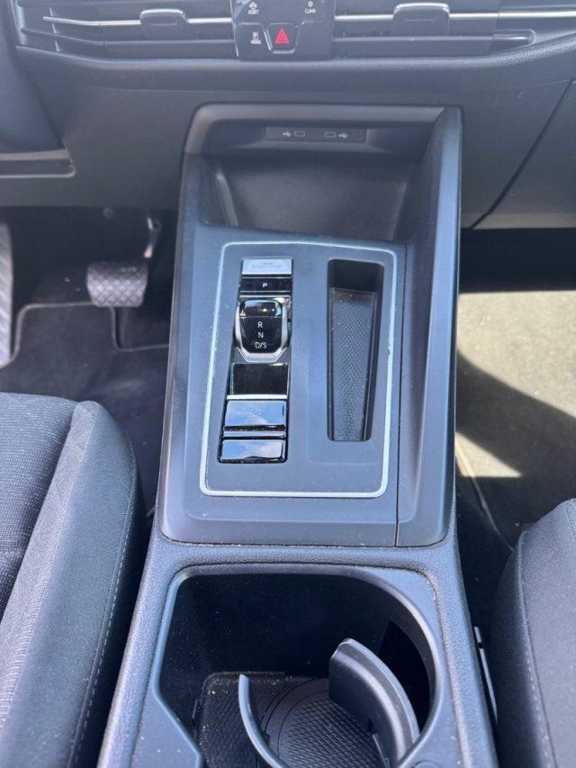 VOLKSWAGEN Golf 1.0 eTSI 110 cv EVO DSG Life