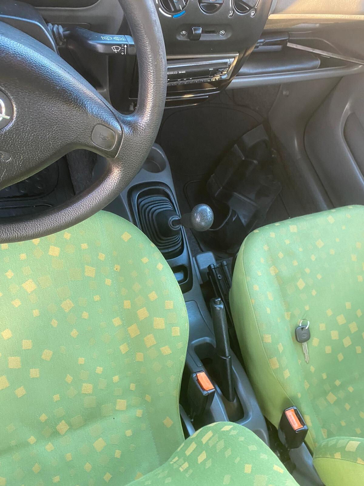 Opel Agila 1.0 12V Comfort