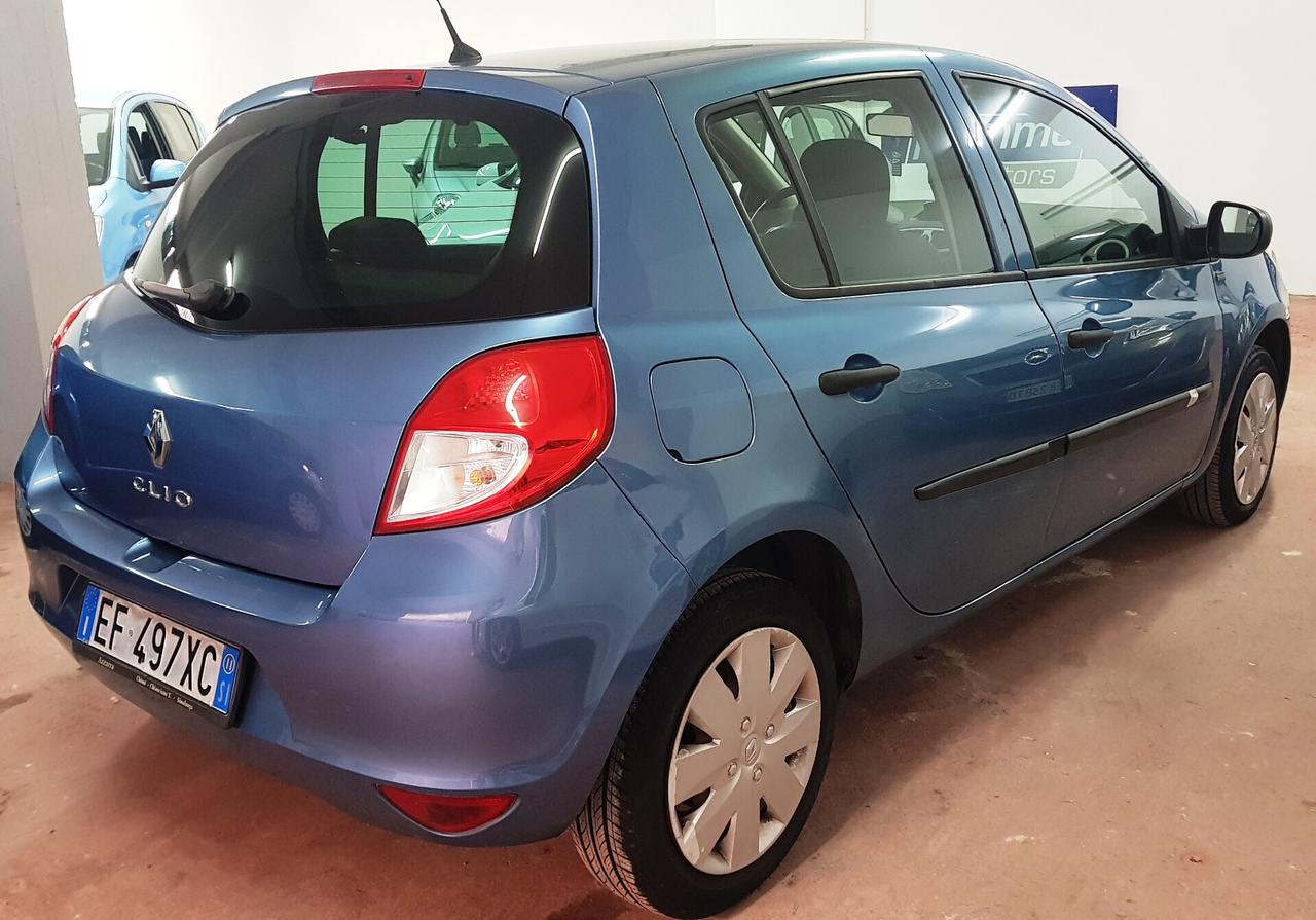 RENAULT CLIO 1.2 16V 5P SOLO 70.000 KM.03/2011