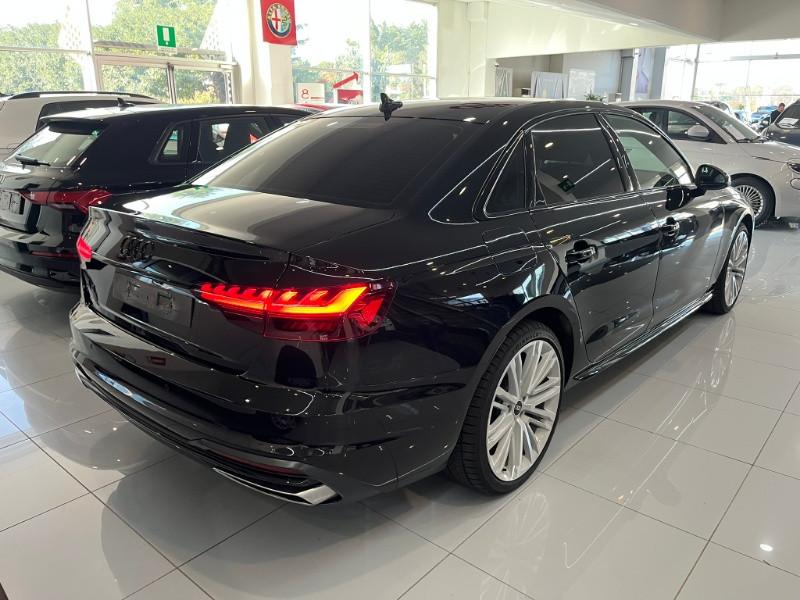 AUDI A4 35 TFSI S tronic Business Advanced