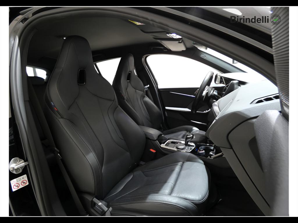 BMW Serie 1 (F40) - M 135i xDrive
