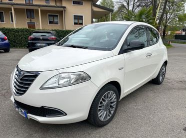 Lancia Ypsilon 1.2 69 CV 5 porte S&S Gold