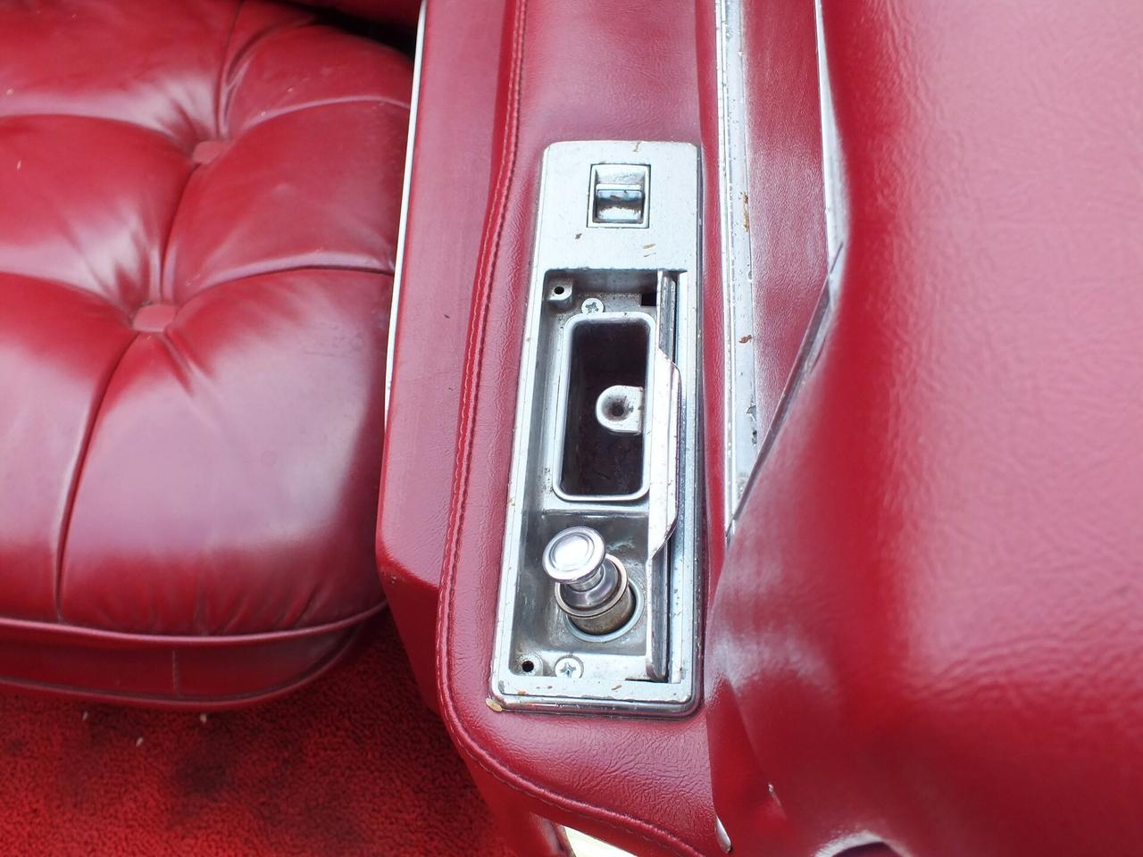 CADILLAC DEVILLE V8 CONVERTIBILE COSTRUZIONE 1966