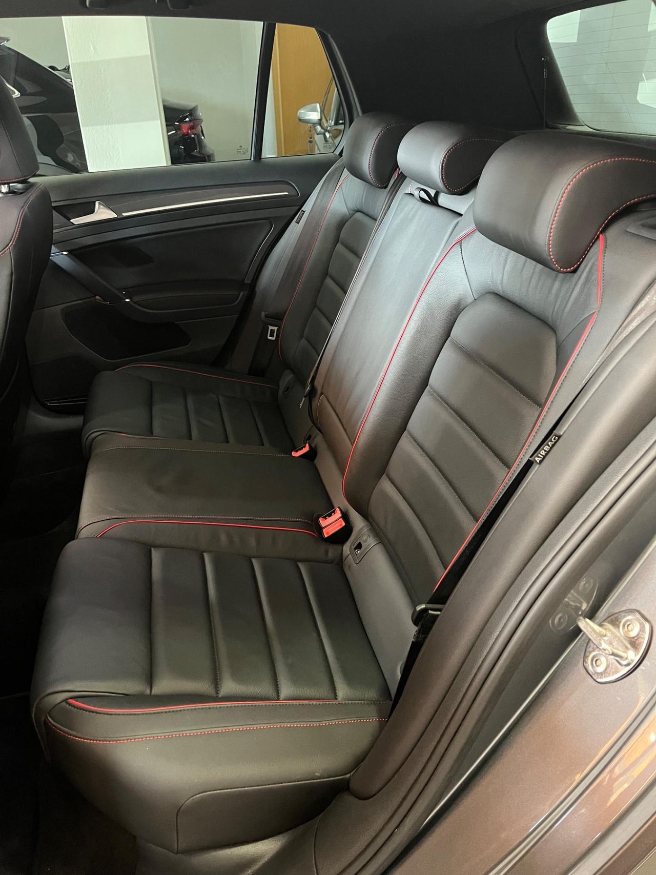 Volkswagen Golf GTI Performance 2.0 245 CV TSI DSG 5p. BMT