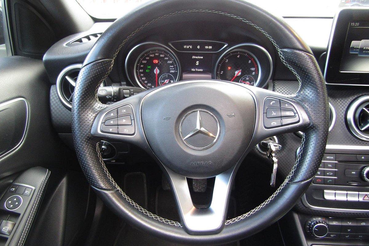 MERCEDES A 180 d Sport