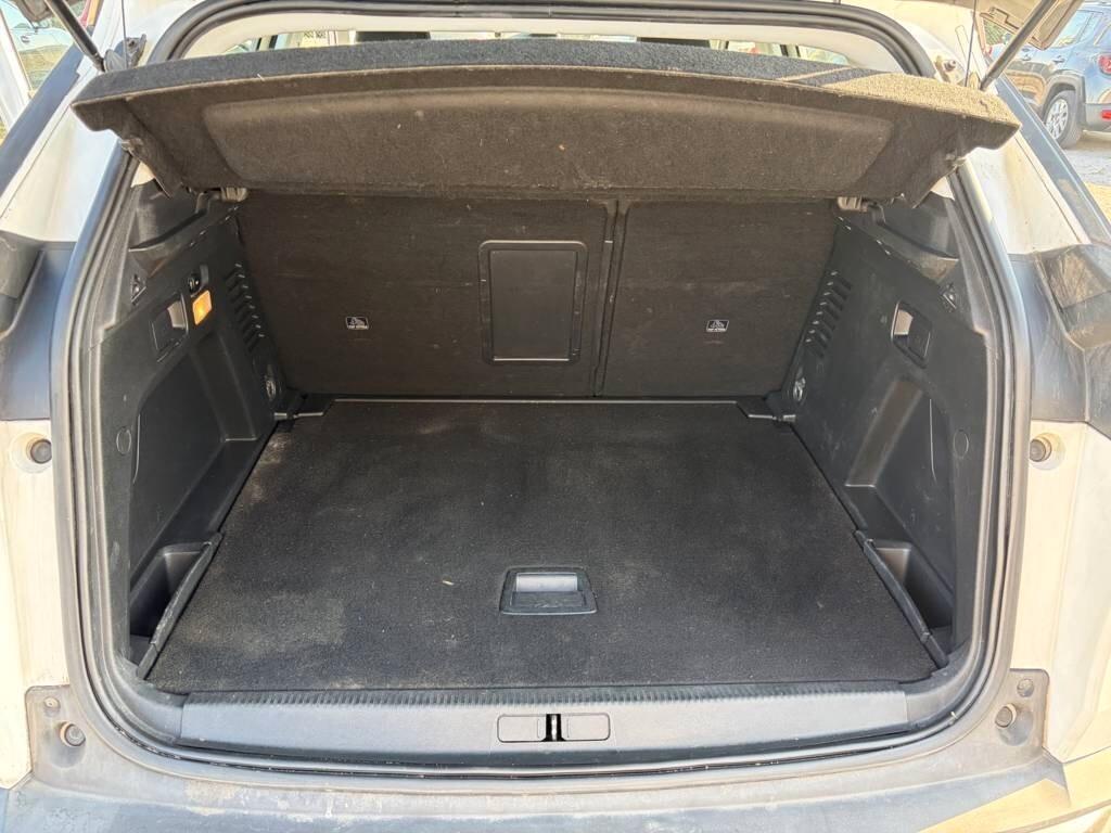 Peugeot 3008 BlueHDi 130 S&S EAT8 Active