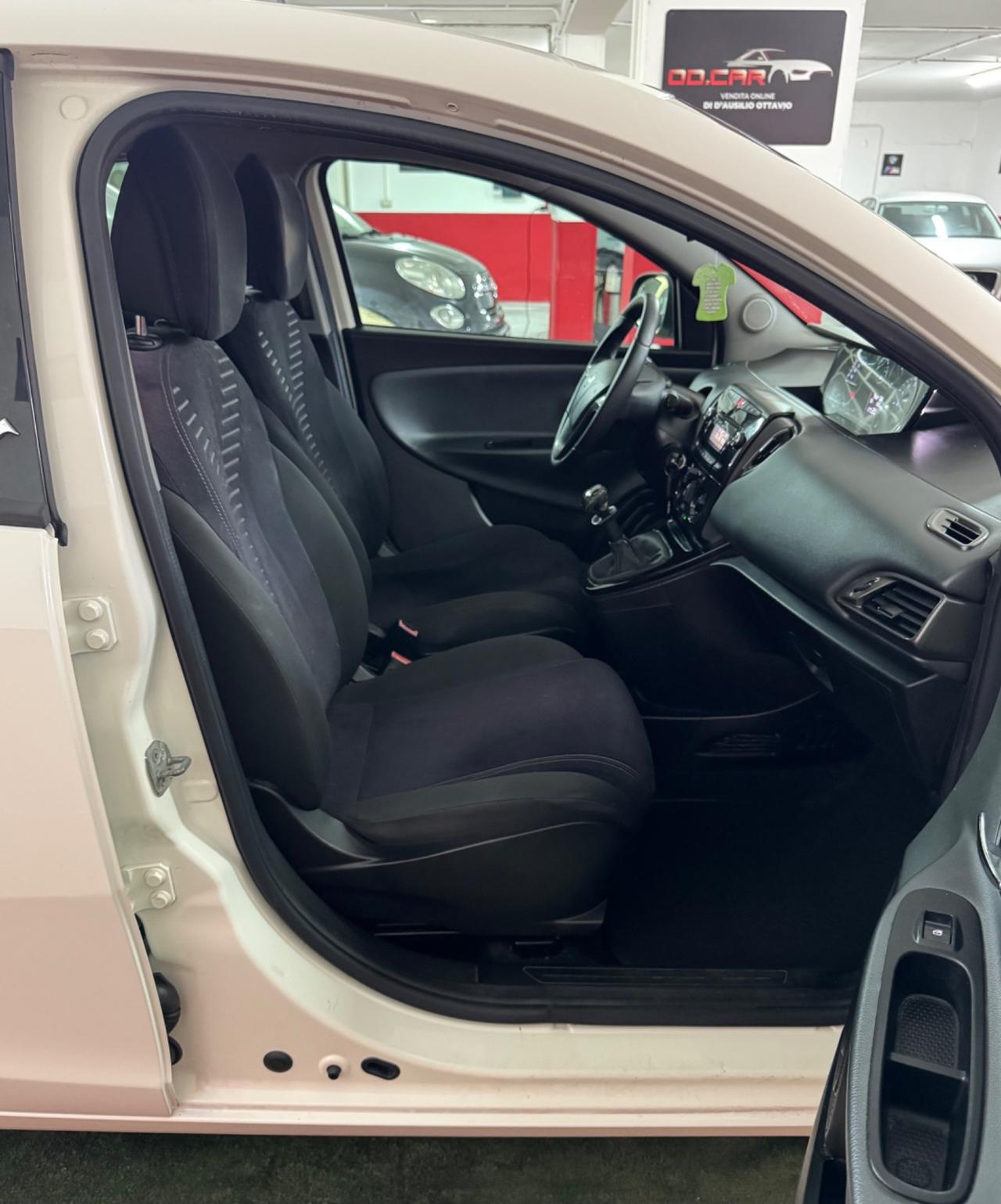 Lancia Ypsilon 1.2 69 CV 5 porte 130000 CHILOMETRI