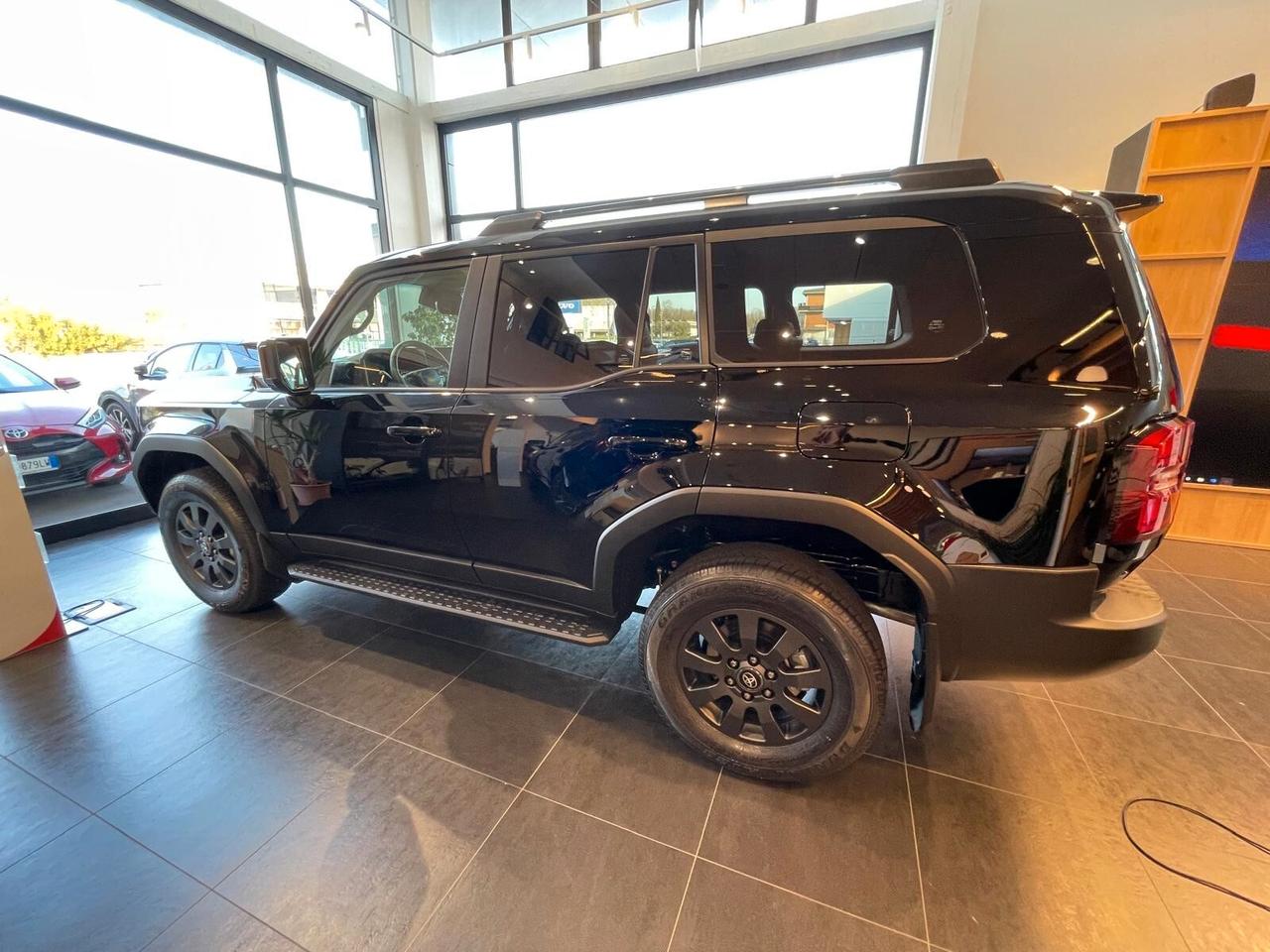 Toyota Land Cruiser Land Cruiser 2.8 D4D A/T AWD Adventure
