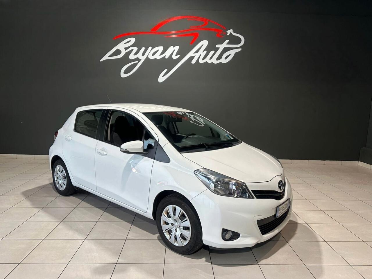 Toyota Yaris 1.0 5 porte Lounge