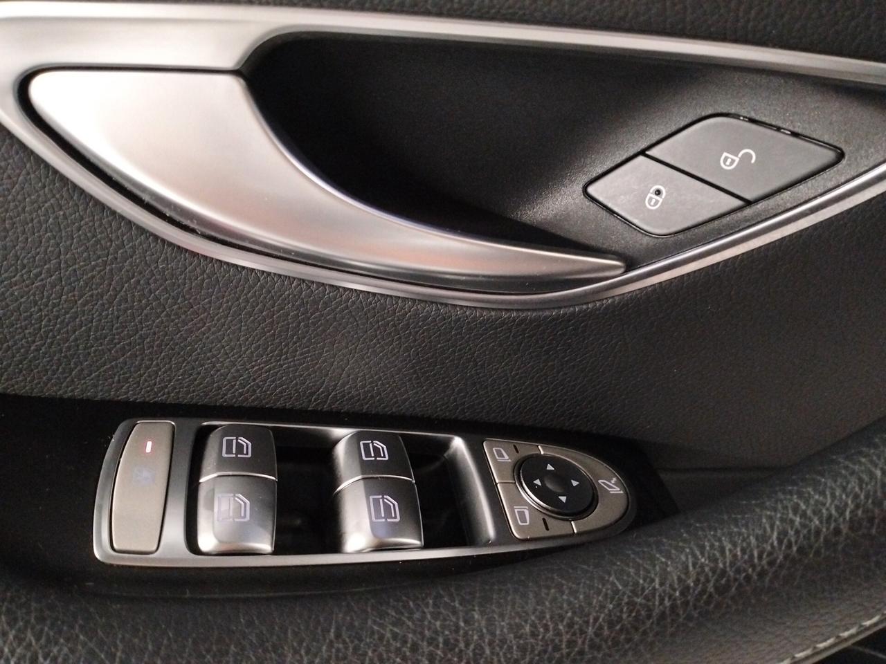 Mercedes-Benz E 220 S213 SW mhev Sport auto