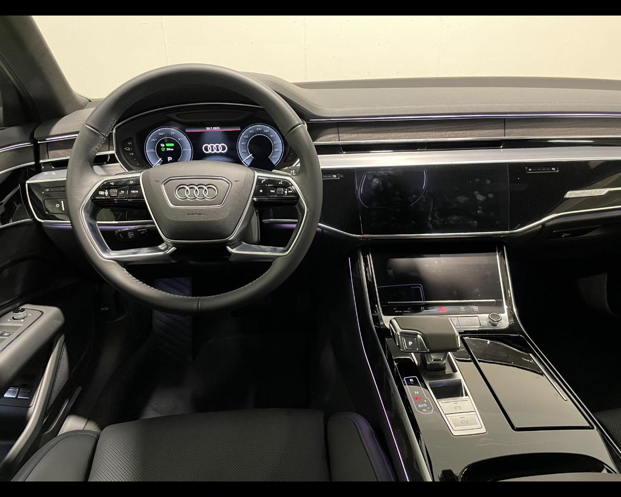 AUDI A8 60 TFSIe QUATTRO TIPTRONIC