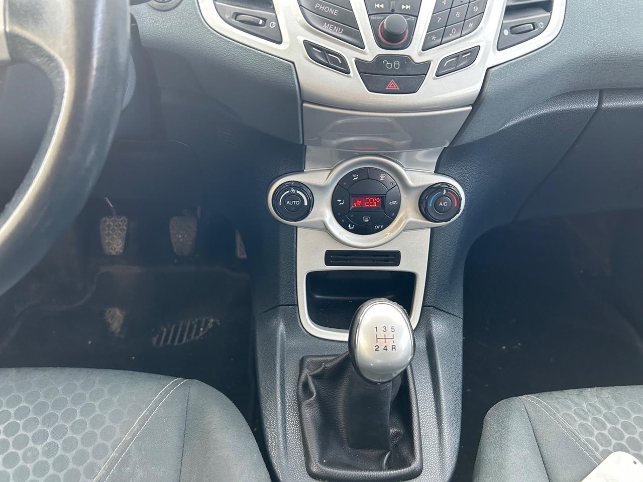 Ford Fiesta 1.4 TDCi 68CV 3 porte Titanium