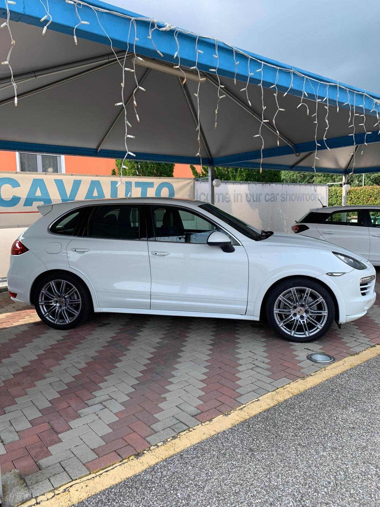 Porsche Cayenne Turbo versione limitata