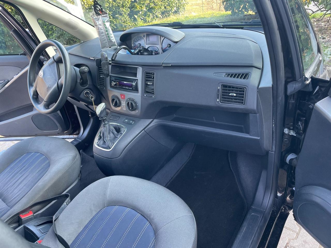 Lancia MUSA 1.4 benzina anno 2011 km 140. Mila