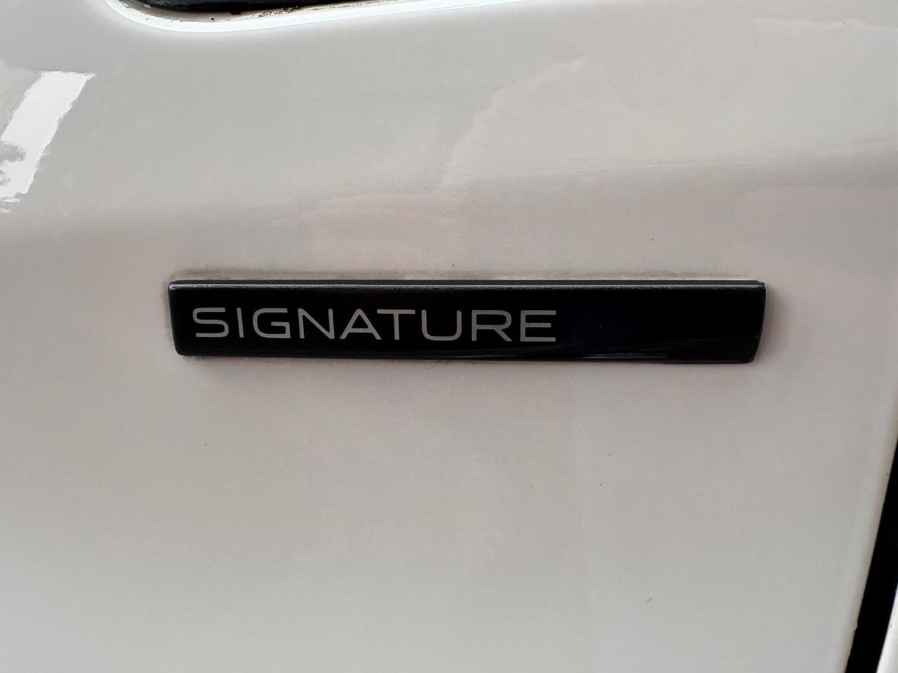 Peugeot 208 PureTech 82 Stop&Start 5 porte Signature