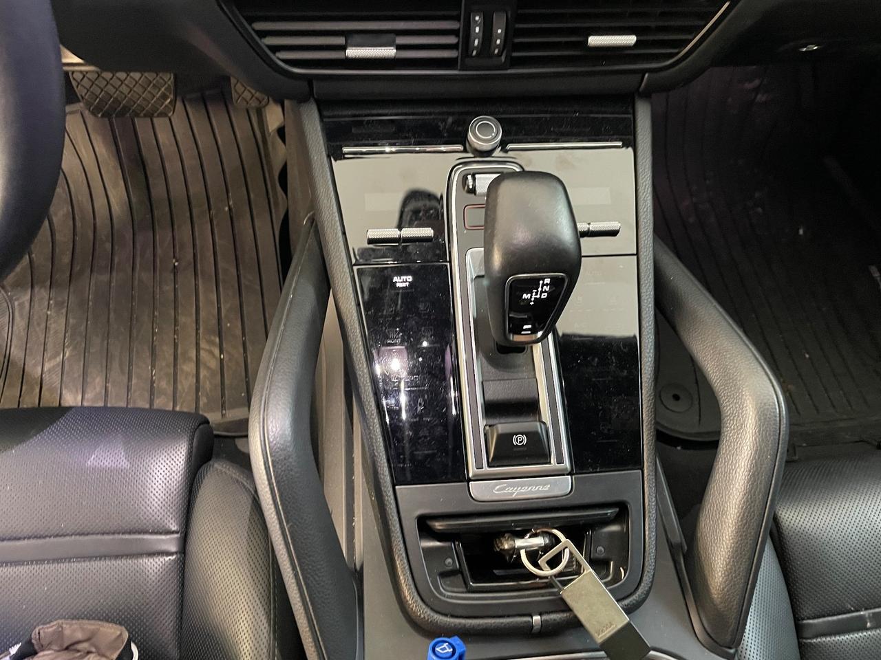 Porsche Cayenne 3.0 V6 Platinum Edition