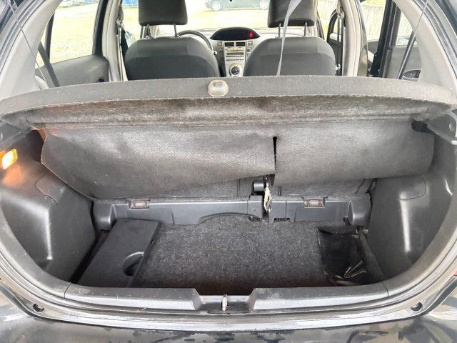 TOYOTA Yaris 1.0 5 porte OK NEIèATENTATI BòUETHOOT