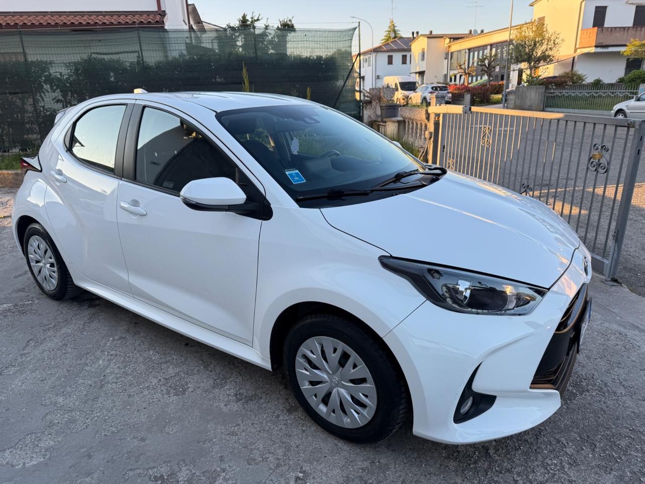 Toyota Yaris 1.5 Hybrid 5P. EURO 6D 2022 NEOPATENTATI