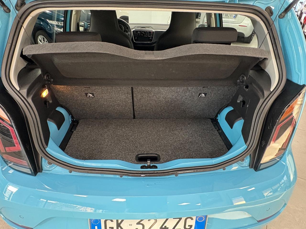 Volkswagen up! 1.0 benzina 65cv 2022 km 80000