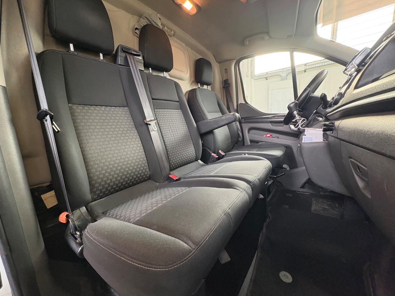 Ford transit custom passo lungo