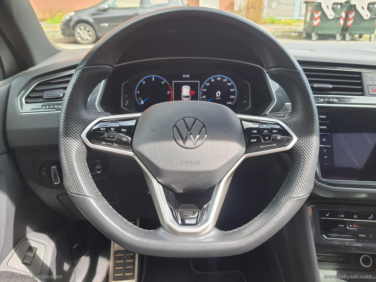 VOLKSWAGEN Tiguan 2.0 TDI 200CV SCR DSG 4MOT. R-Line