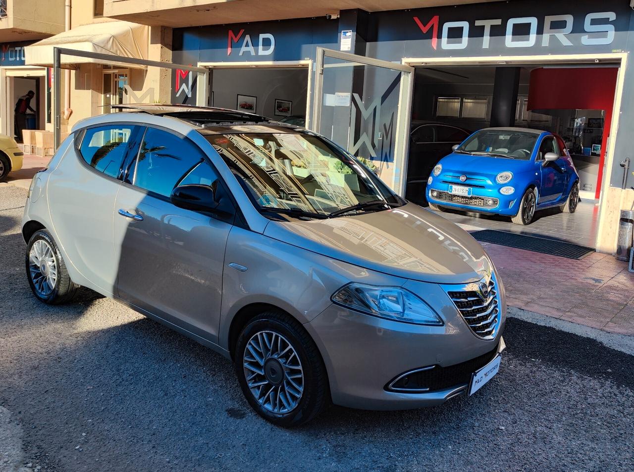 Lancia Ypsilon 1.2 69 CV 5 porte S&S Gold