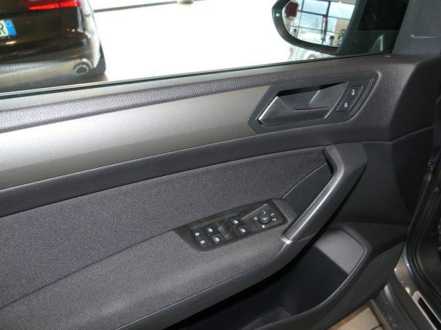 VOLKSWAGEN Touran 1.5 TSI ACT DSG Business BlueMotion Technology