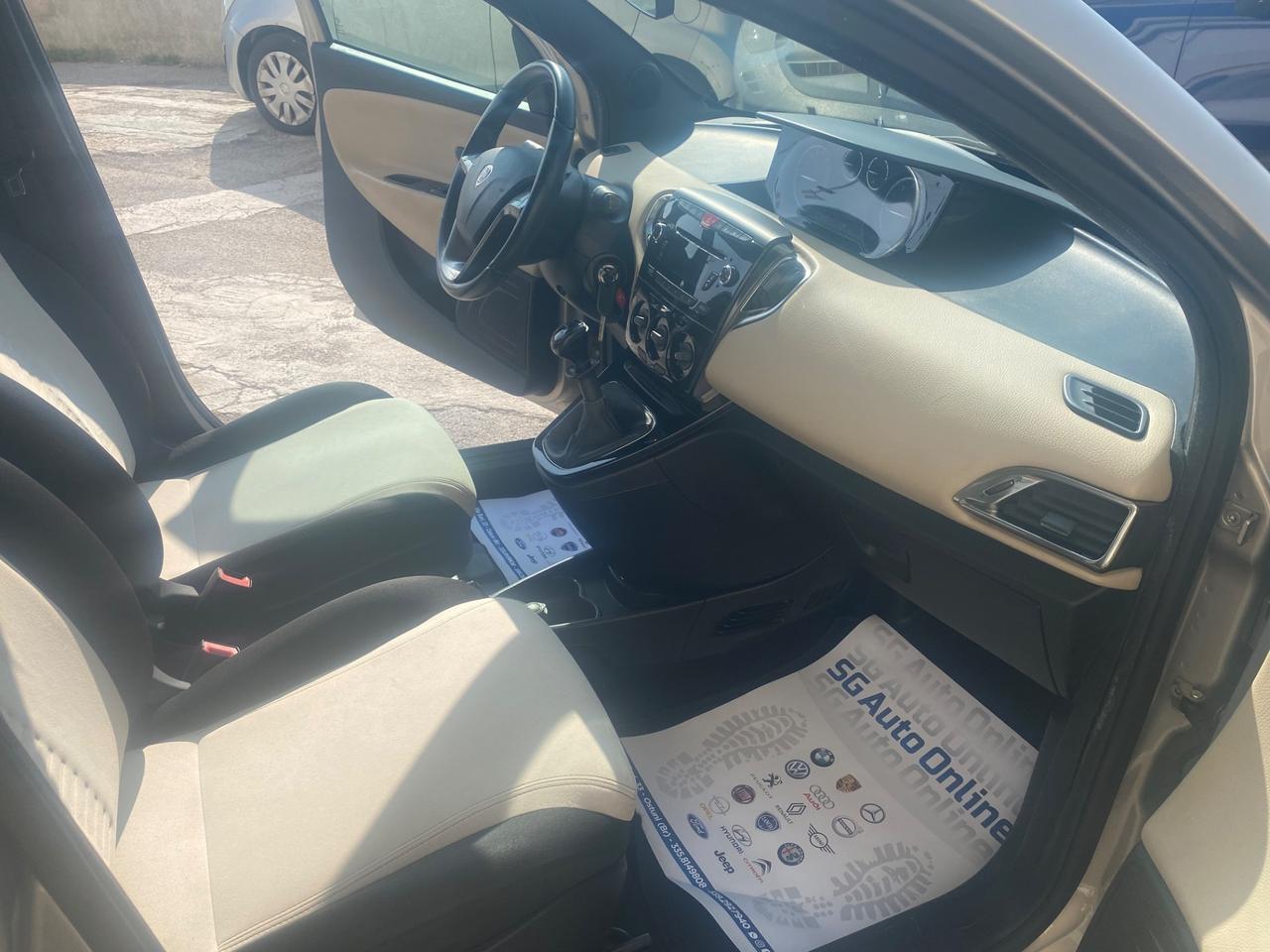 Lancia Ypsilon 0.9 TwinAir 85 CV 5 porte Metano Ecochic Gold