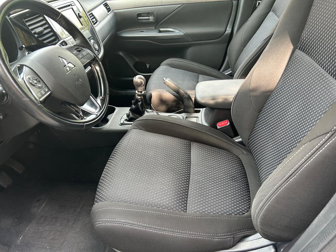 Mitsubishi Outlander 2.2 DI-D 4WD Instyle 7p.