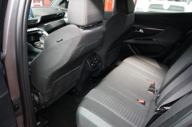 PEUGEOT 3008 PureTech Turbo 130 S&S Active Pack