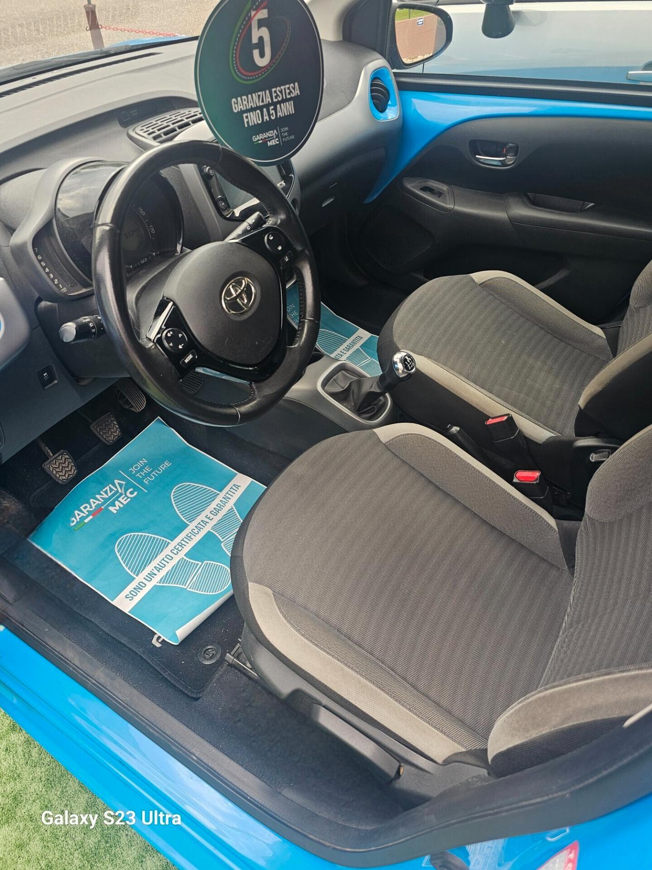 Toyota Aygo Connect 1.0 VVT-i 72 CV 5 porte x-clusiv