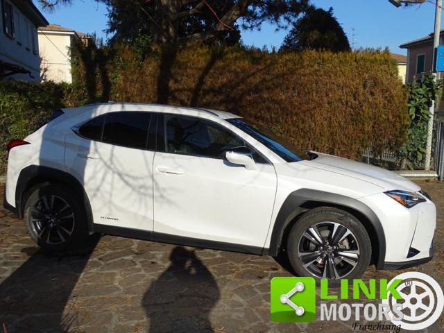 LEXUS UX 250h Premium