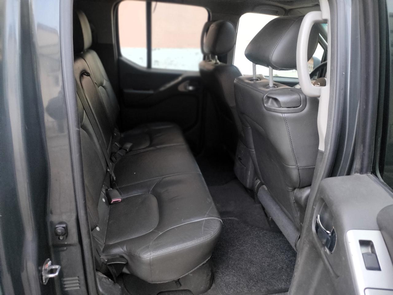 Nissan Navara 2.5 dCi 4p Double Cab LE